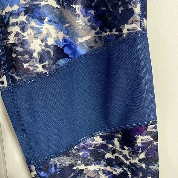 Nine West Active Mesh-Inset Cropped Leggings - Picture 7 of 9